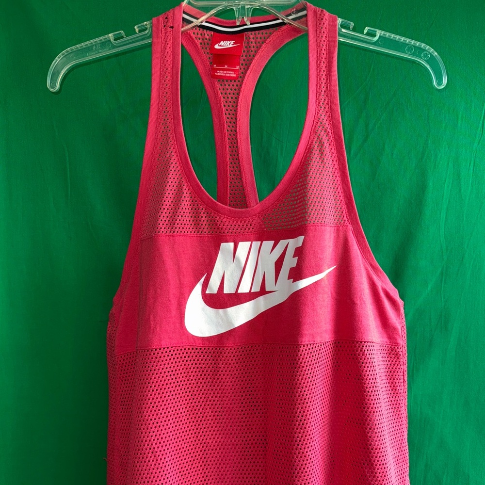Nike Graphic Sleeveless Mesh Athletic Tank Top